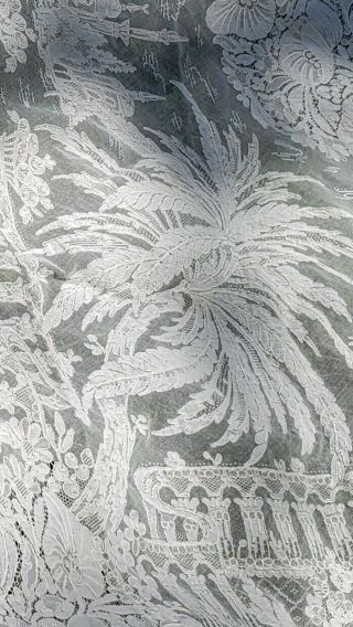Vintage figural alencon lace tablecloth & (13) matching linen lace napkins 5