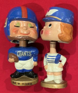Vintage 1960s NY Giants Football Player & Majorette Kissing Nodders Bobbleheads 2