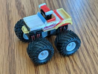 Micro Machines Vintage 1990 Mad Dog Monster Truck White With Removable Top M57
