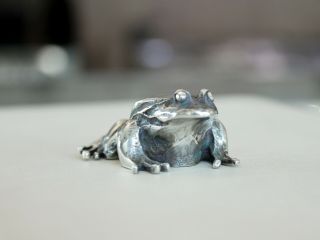 S.  Kirk & Son Solid Sterling Silver Miniature Frog Figurine