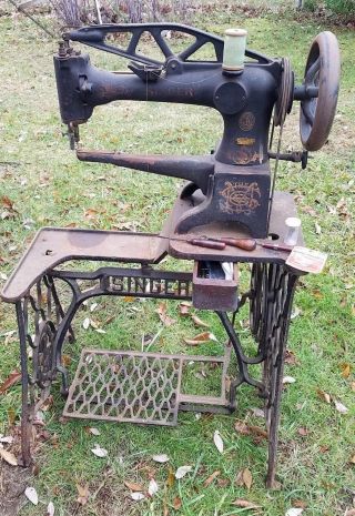 Singer 29 - 4 Industrial Cylinder Arm Leather Sewing Machine Antique G3857011