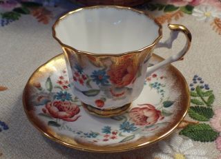 Elizabethan Fine Bone China England Teacup & Saucer Lavish Gold Floral Pattern