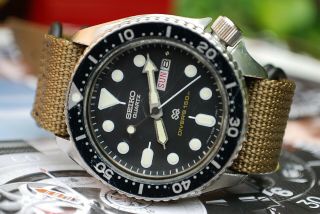 Seiko 7548 - 7000 Diver Quartz Japan Gents Vintage Watch On Nato Strap C1984