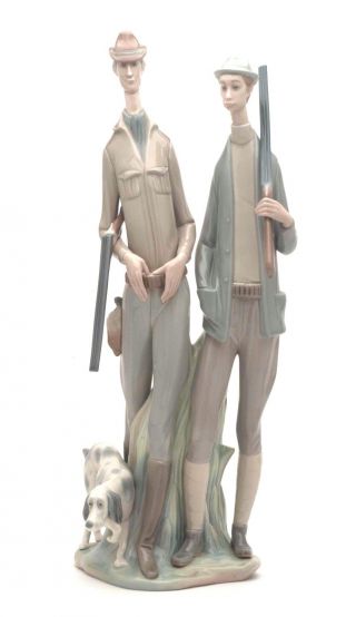 The Hunters By Lladro 1048 - 2 Men With Hunting Dog - Rare -