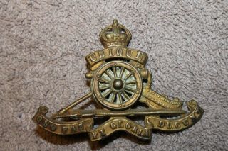 Ww2 British Army Artillery Metal Hat Badge W/prong & Moving Wheel