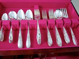 Vtg ONEIDA COMMUNITY Silverplate WHITE ORCHID 65pc Flatware & Serving w/Chest 2