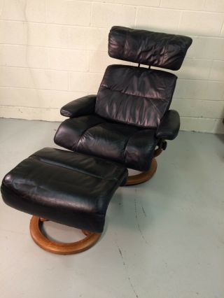 Ekornes Vintage Stressless Black Leather Recliner & Ottoman Wood base Large 4