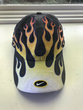 2000’s Vintage Nike Flame Hat Snapback Pre - Owned Supreme Spectrum