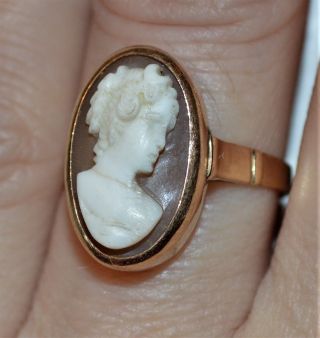 Vintage 14k Yellow Gold Carved Shell Cameo Cocktail Ring Sz 6