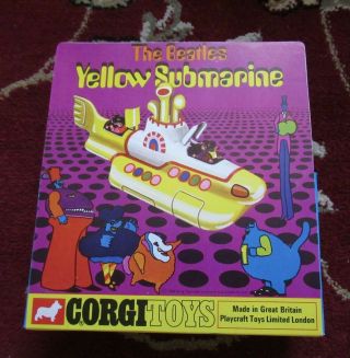 Beatles VINTAGE 1968 YELLOW SUBMARINE CORGI TOY NM WATER NOT CRACKED 3