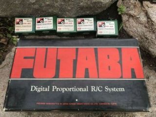 Vintage Futaba radio receiver and extra servos 2