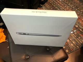 Apple Macbook Air 13.  3 " Laptop - Mqd32ll/a (june,  2017,  Silver) Rare