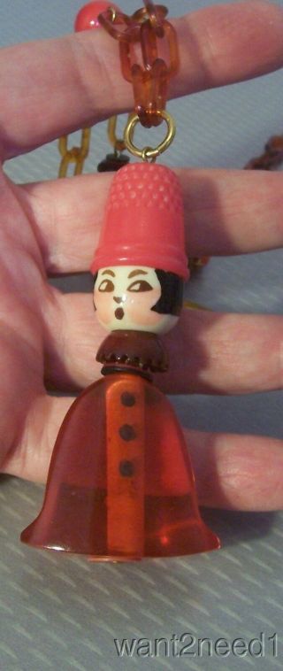 20s FRENCH THIMBLE HAT FLAPPER GIRL NECKLACE BAKELITE & CELLULOID 2