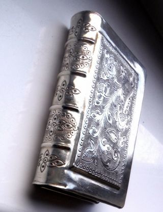 VICTORIAN SILVER PLATED BRIGHT CUT ENGRAVED SNUFF BOX - BOOK FORM 3