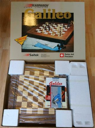 Vintage 1988 Saitek Galileo Kasparov Wooden Chess Computer Boxed