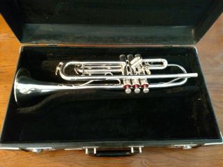 Vintage Eastlake King Silver Flair 1055 Professional Trumpet With Case
