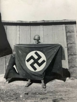 Antique WW2 WWII Photo US American Soldier Europe Captured Nazi Flag 1944 - 45 2