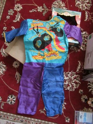 Beatles ULTRA RARE 1968 YELLOW SUBMARINE HALLOWEEN COSTUME IN THE BOX W LIGHT 11