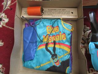 Beatles ULTRA RARE 1968 YELLOW SUBMARINE HALLOWEEN COSTUME IN THE BOX W LIGHT 3