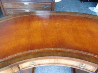 Vintage Sligh kidney Shaped Mahogany Desk 6