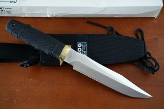 Vintage SOG TECH II Bowie Knife w/Box - 7.  25 