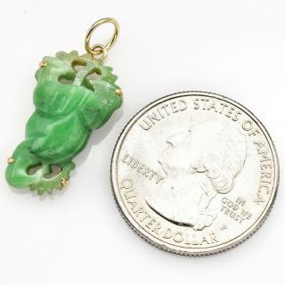 Vintage 14K Yellow Gold Carved Green Jade Frog Pendant 2.  6 Grams 4