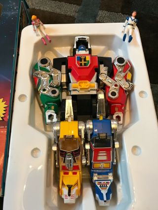 VINTAGE 1984 VOLTRON 5 Lion Set w/ 2 Action Figures - Accessories - Paperwork - Box 4