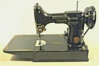Vintage Siinger Featherweight 221 - 1 Sewing Machine With Accessories & Case