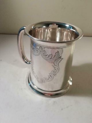An Antique Silver 1/3 Pint Mug W.  Engraved Decoration : Sheffield 1900