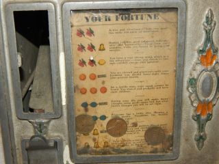 EARLY 1900 ' S ANTIQUE BALL - GUM TRADE SIMULATOR MACHINE.  100. 2