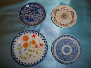 Vintage Assorted Butter Pats Set Of Four Blue White Gold