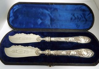 Rare Decorative Cased Pair Antique 1872 Sterling Silver Butter Knives Spreaders