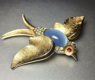 Vintage Crown Trifari Bird Blue Moonstone Jelly Belly Pin Brooch