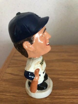 1961 - 62 ROGER MARIS BOBBLE HEAD NODDER WHITE BASE EXTREMELY RARE 57 YEARS OLD 3