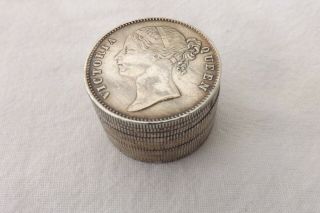 Unusual Indian Solid Silver One Rupee Coin Box Sovereign Case,  Snuffc1840 (1082)