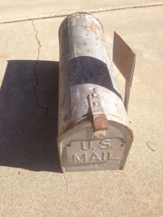 Vintage Rustic Galvanized Steel Old Mailbox 18x8.  5x7 Northwestern St Louis