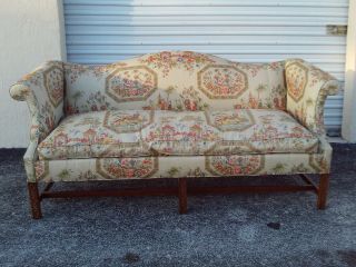 Vintage Southwood Chinese Chippendale Fretwork Camel Back Oriental Linen Couch