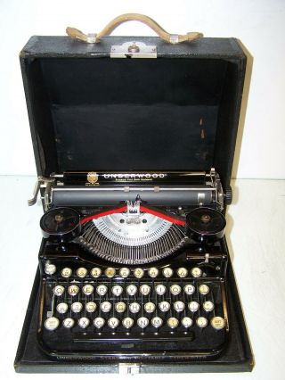 Antique 1926 Underwood 4 Bank Model Vintage Typewriter - Very Early Model