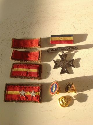 Ww2 6th Usmc Vet Group Including Sharpshooters Qualification Badge