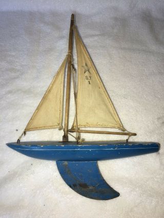 Vintage Pond Yacht.  " Star.  " Made In England