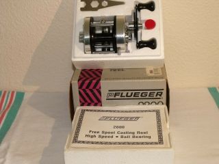Vintage Pflueger 2800 Nib W/parts And Lit.  Rare Collector Reel.