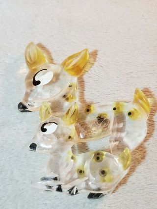 Vintage Carved Reverse Painted Lucite Brooch Deer Fawns 1940s Missing Pin Ww2