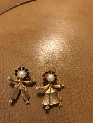 Crown Trifari Jons Pins