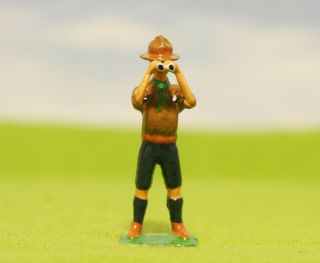 Boy Scout With Binoculars - In Uniform Britains Scale Lead Figure (397)