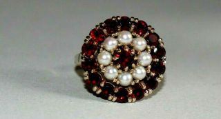 Vintage 9ct Gold Ring.  Garnets And Pearls.  Size K.