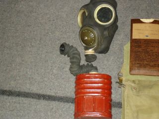 Ww2 Wwii British Army Mk Vi/vii Gas Mask Bag With Respirator & Eye Shields