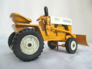 Vintage CUB CADET 122 Farm Toy Tractor 5