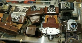 8 Vintage 35 mm cameras Kodak,  Graphic,  Exakta,  Argus,  Voigtlander,  Praktica,  Minolta 12