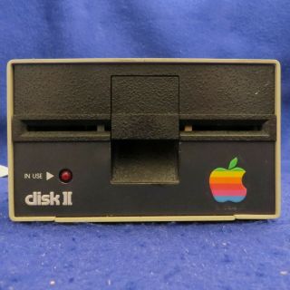 Vintage Apple II Plus Computer A2S2 - 09355 Apple Disk II Drive A2M0003 & Manuals 11