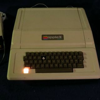 Vintage Apple II Plus Computer A2S2 - 09355 Apple Disk II Drive A2M0003 & Manuals 2
